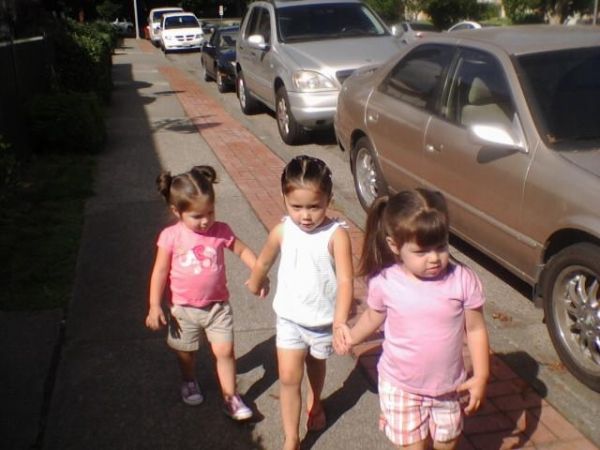 Talking a walk-Audrey, Luli and Glorie