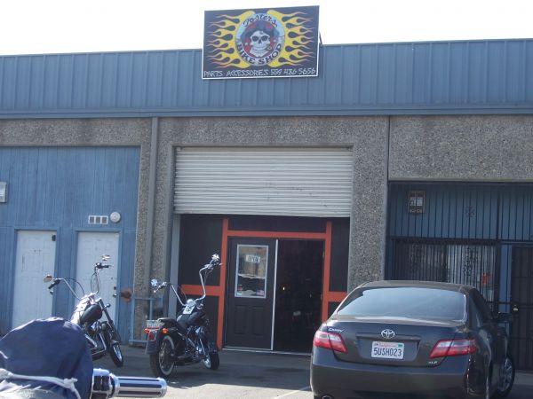 Another pit stop.. Great shop .. very helpful!